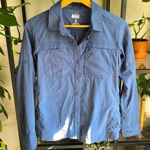 Womens REI XS Long sleeve button down sun shirt